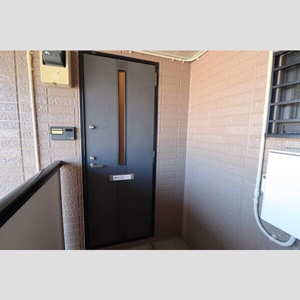 モービルガーデン山田　壱番館202号室 玄関