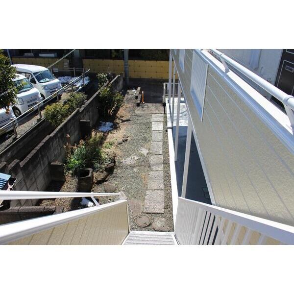 カサヴェルデ大町105号室 エントランス