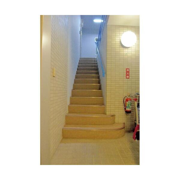 久我山・荻野ビル エントランス