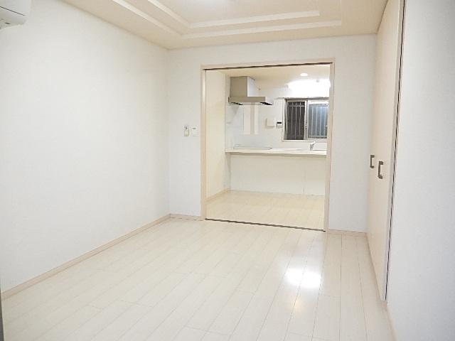 グランド・ソレイユ 洋室