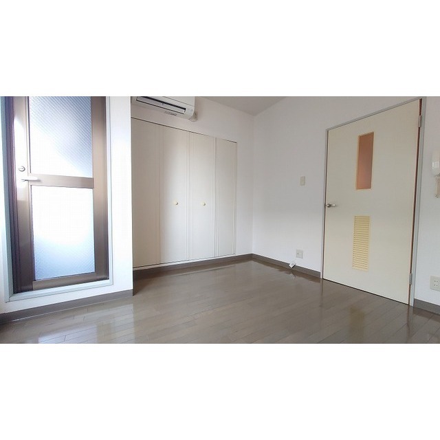 アベニール曙橋 リビング