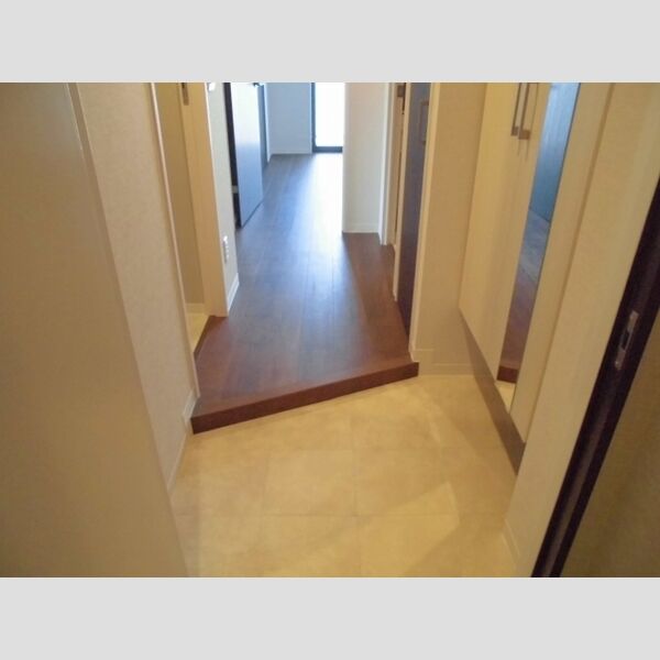 ポラリス菊川605号室 玄関