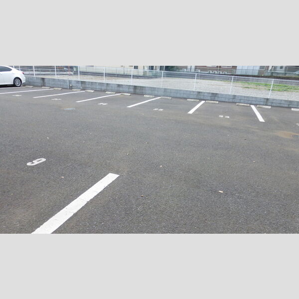 メディオTM 駐車場