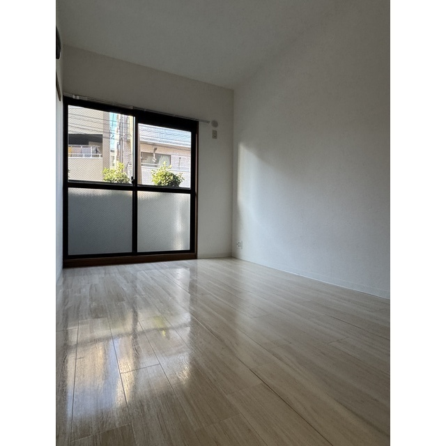 サン・ファミーユ 内観