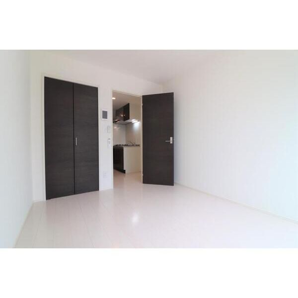 アットリラ稲毛海岸A305号室 リビング