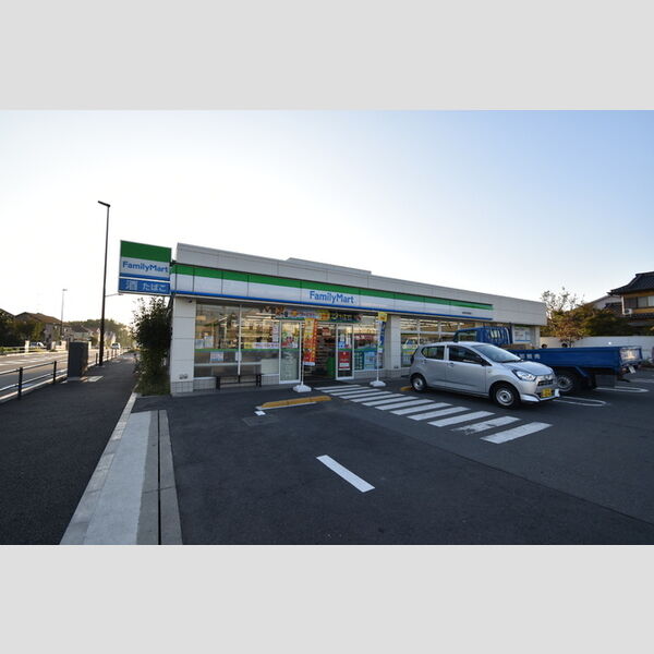 ヴィオラ金森 ファミリーマート金森町田街道店(151m)