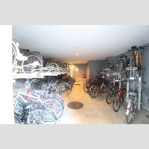 Ⅴesta(ウェスタ) 駐輪場