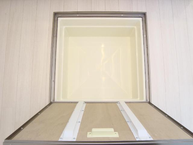 フリュレーヴ 床下収納