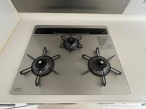 クオリア代々木1階 3口ガスコンロ