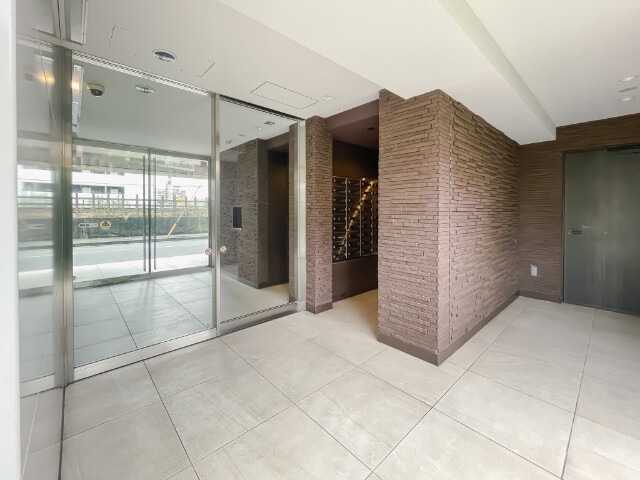 パークフラッツ横濱平沼橋 エントランス