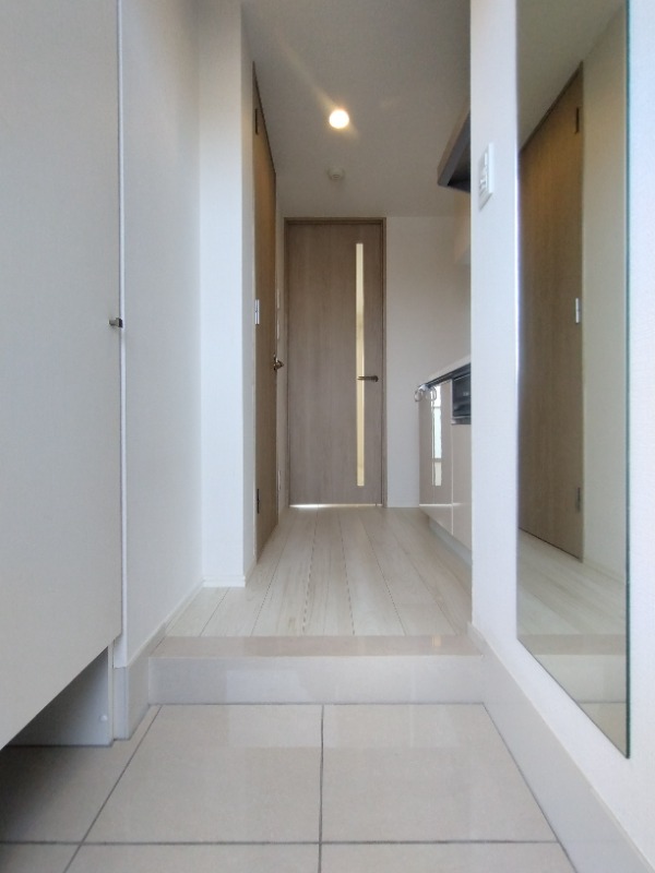 クレイシア西横浜グランカリテ 玄関