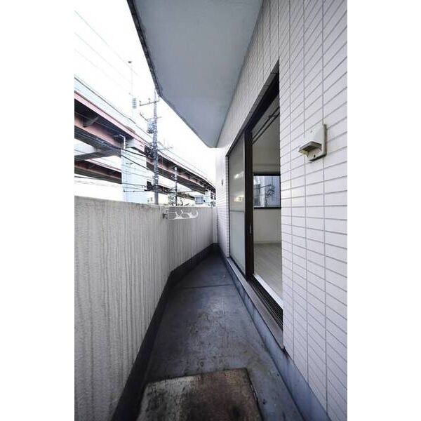 シャトル五反野 バルコニー