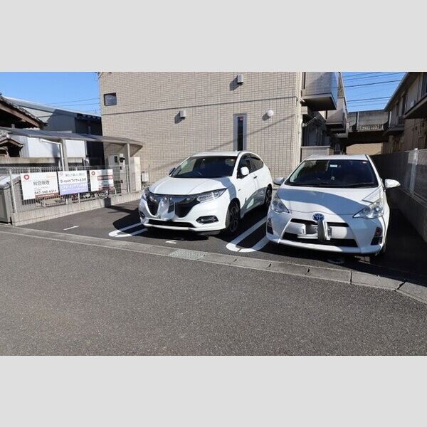 エスポワールⅡ 駐車場