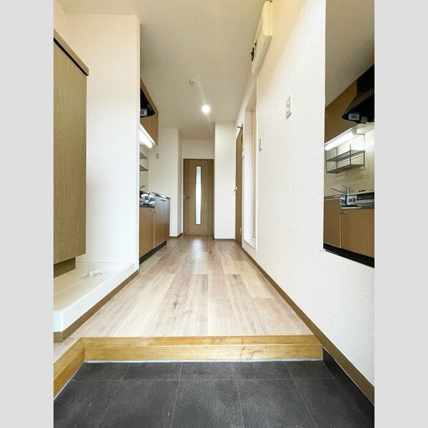 サマービレッジ301号室 玄関