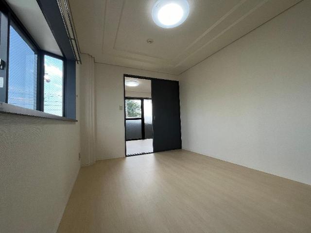 グランディール天神302号室 室内