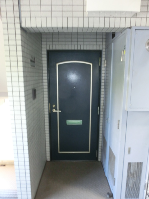 パレス武蔵野台壱番館0201号室 玄関