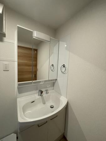 ティーリミテッド2階 洗面