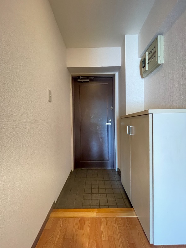 グローリア初穂久が原 玄関