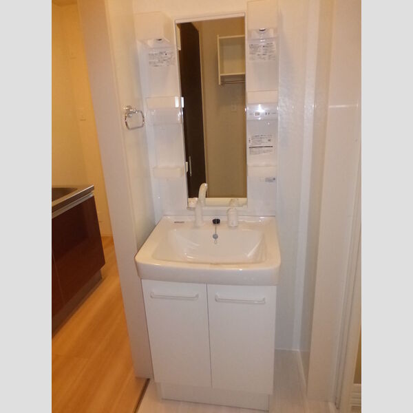 ランプロス緑町 洗髪洗面化粧台