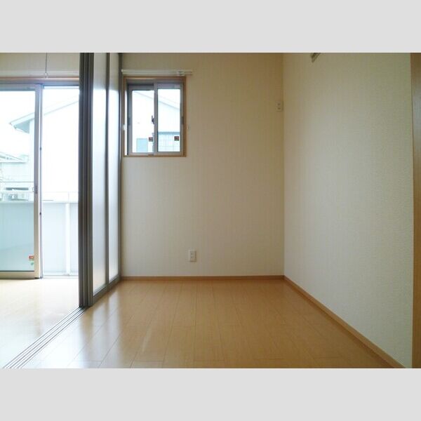 ラ・シュプレーム204号室 洋室