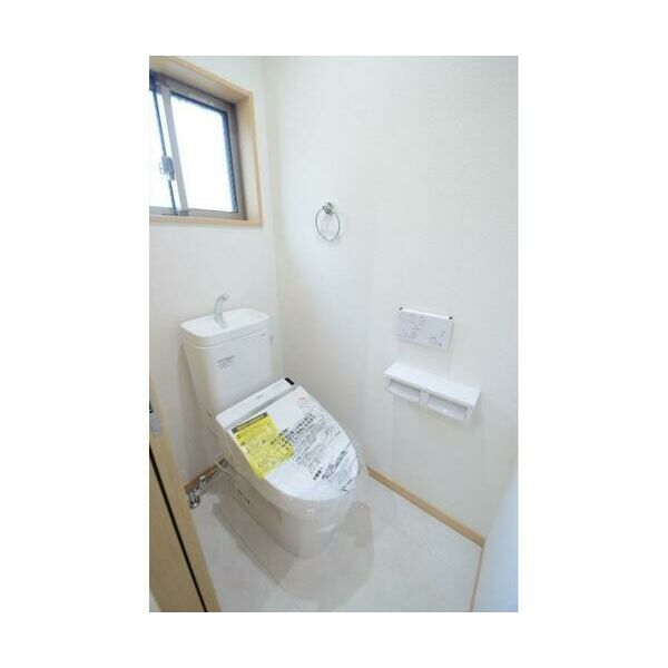 相生2丁目貸家1号棟 トイレ