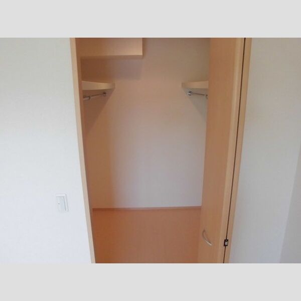 フォーリーフ瑞江 ウォークインクローゼット