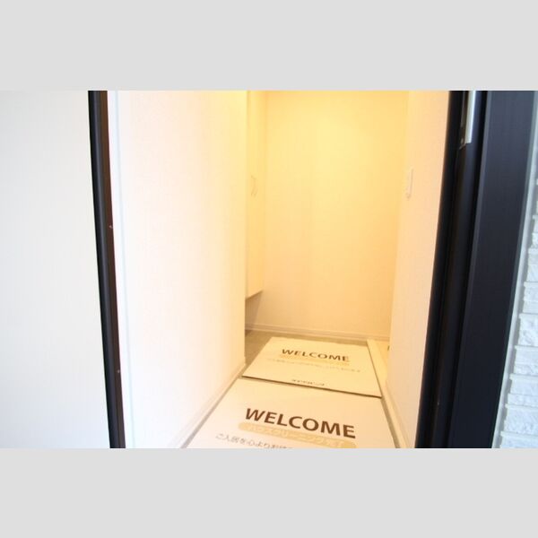 アルビネス東十条201号室 玄関