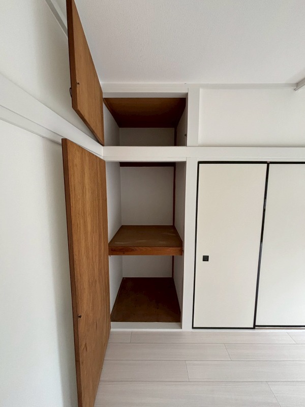 クロノス薬円台South2階 収納