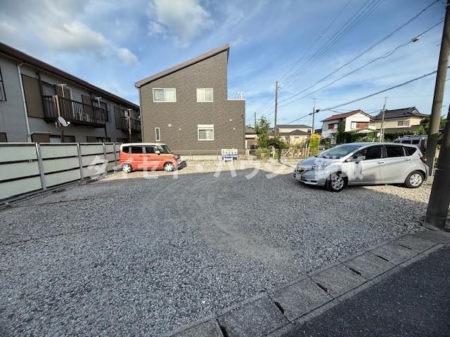 ベルゾーネ仁戸名　 駐車場