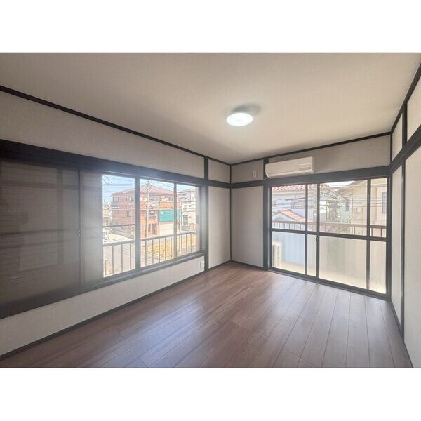 新座市道場2丁目戸建 リビング