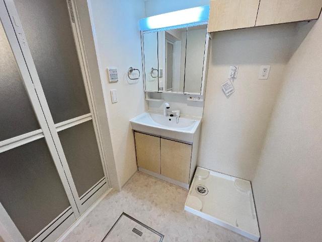 ウエストリーフⅡ 洗髪洗面化粧台