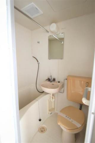 シャルマン生田Ⅱ1階 別部屋の写真が含まれております