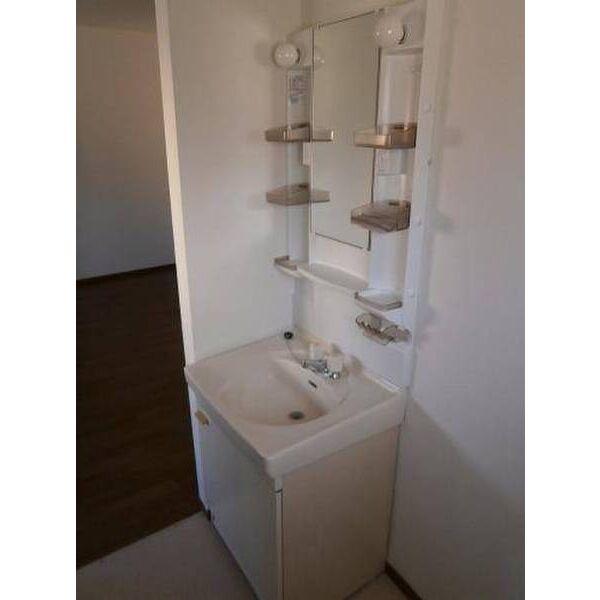 プレミール・オオスミ0101号室 同建物別部屋の参考画像