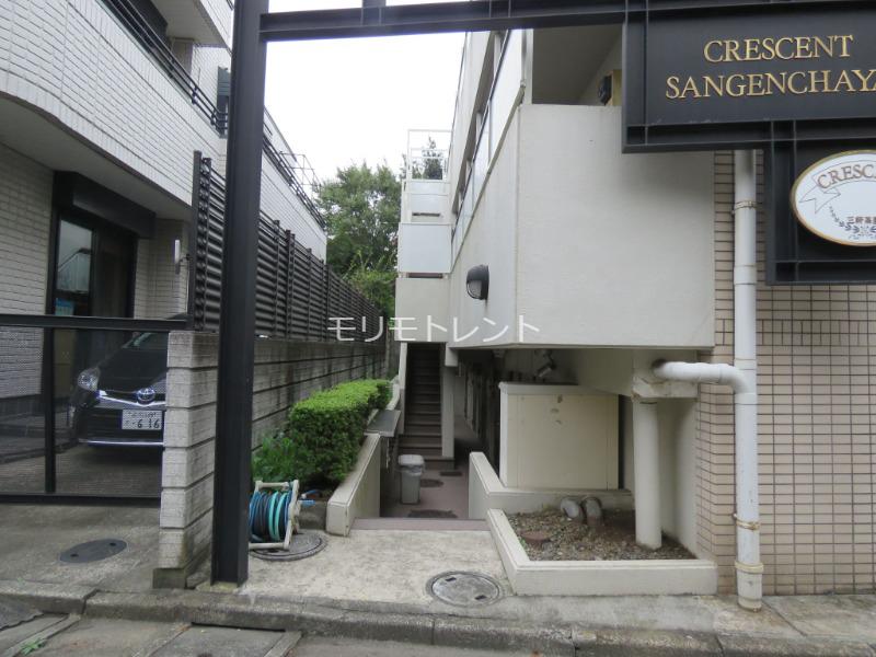 クレッセント三軒茶屋1階 外観