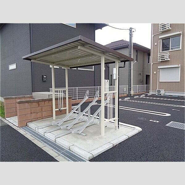 エストレーラ金田西102号室 駐輪場