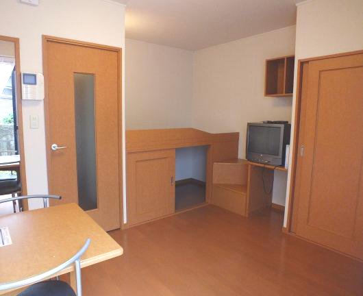 レオパレスサンモール新町107号室 リビング