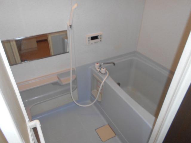 メンバーズタウンかすみ2階 お風呂