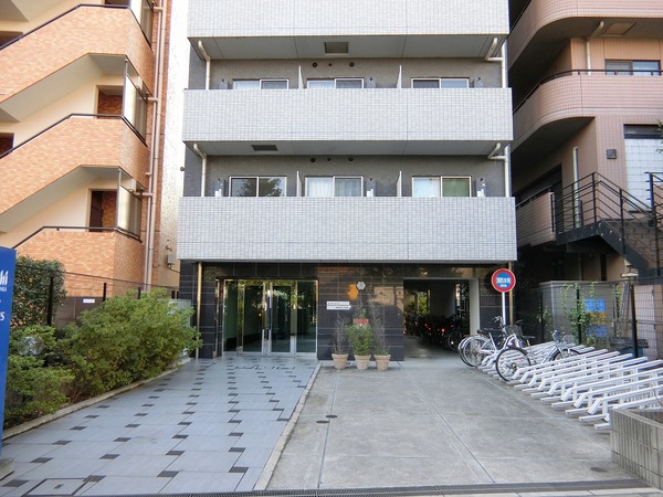 ＳＩＮ－Ｃｉｔｙ本蓮沼ＢＥＬＬＧＲＡＤＥ401号室 エントランス