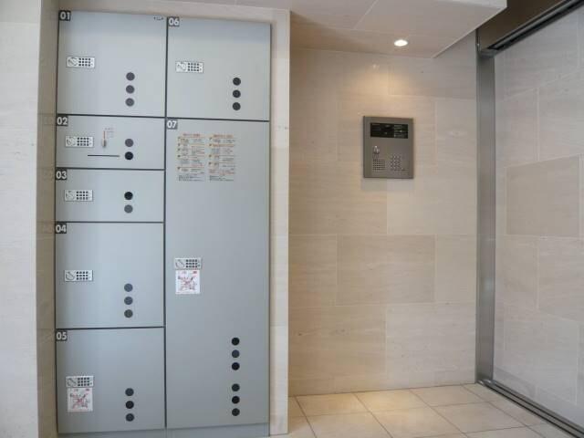 バージュアル横濱妙蓮寺4階 エントランス