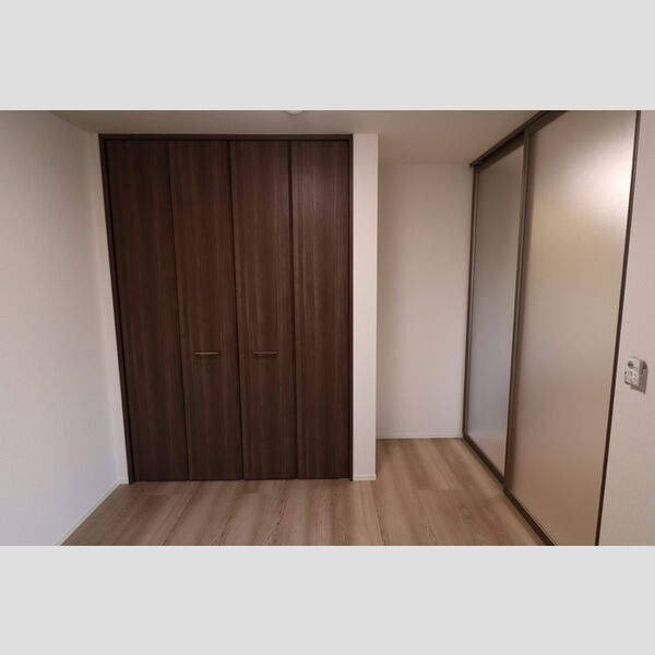 アンソレイエⅡ203号室 洋室5.3帖④