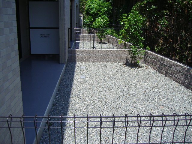 サンライズ103号室 専用庭