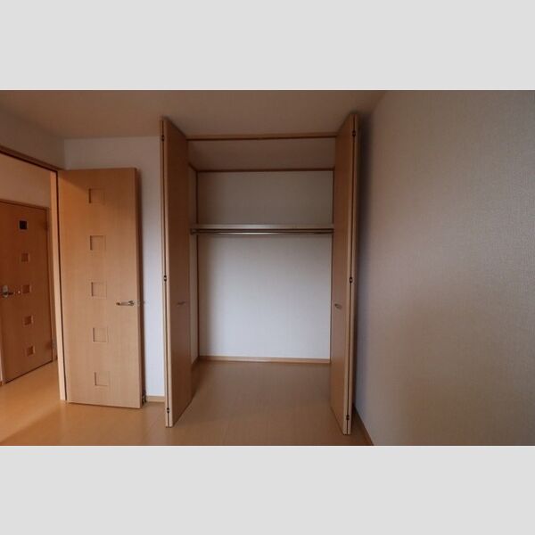 ヴィアノ　Ⅰ クローゼット