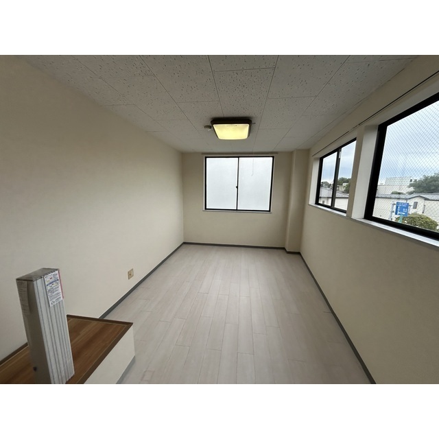 白石ビル307号室 リビング