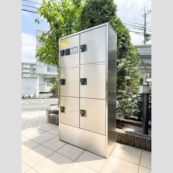グランドゥール302号室 宅配ボックス