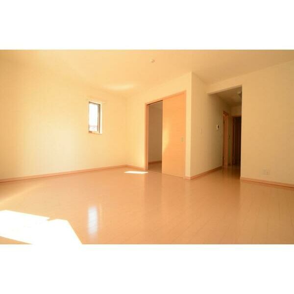 ラヴェールMY　103号室 リビング