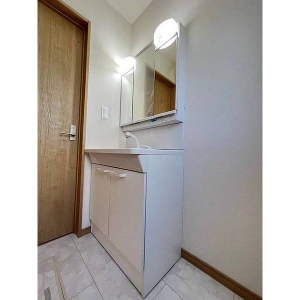 Sumai-to川越市安比奈新田01 洗面