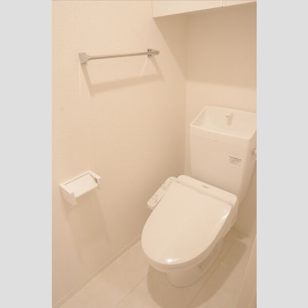 コリーヌヴェール日進201号室 トイレ