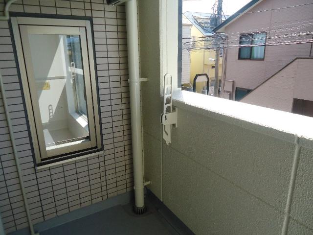 Ｃｈａｒｍｅ　Ｓｕｅｎａｇａ302号室 ベランダ