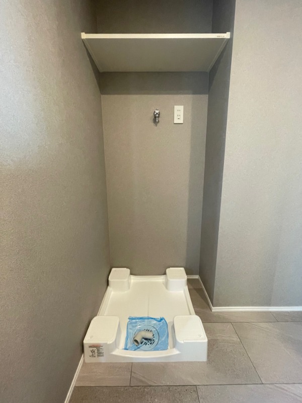 レジディア新御徒町8階 洗濯機置場