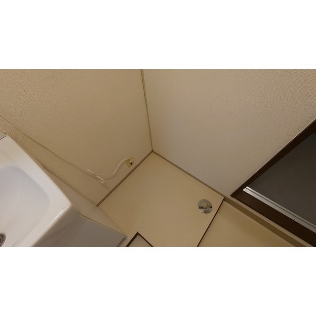 八王子はざま住宅1101号室 室内洗濯機置場